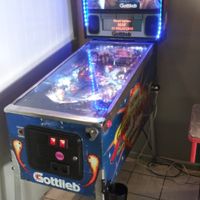 Pinball at Murray Hillbilly in Jacksonville