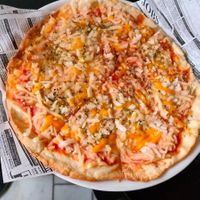 Pizza 4 quesos vegana at Wild Food in Granada