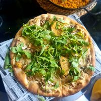 Pizza Tartufa. Riquísima y súper equilibrada en sabor y cantidad. Recomendable 100%. at Wild Food in Granada