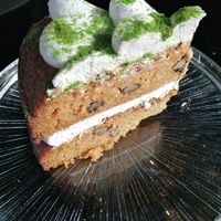 Pastel de zanahoria at Wild Food in Granada