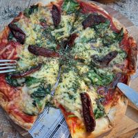 Pizza mediterranea at Wild Food in Granada