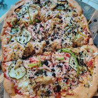 Glutenfree pizza, 6 pieces at Wild Food in Granada