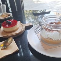 Left cheese cake, right hand side banoffee at Wild Food in Granada