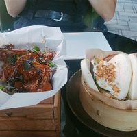 Alitas KFC y Pan Bao at Wild Food in Granada