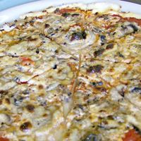 Pizza s hubami a smotanou at Via Grande in Martin