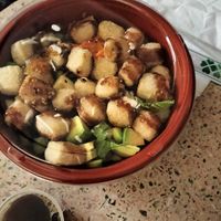 Had the Fried tofu poke bowl with the wasabi poke sauce. Literally the best fried tofu I had in my entire life. Caramelized, crunchy yet also perfectly fresh and soft in its center at Hanki in Guildford