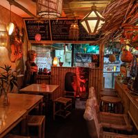 inside at W Der Imbiss - Nollendorfplatz in Berlin