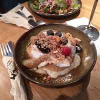 Vegan pancakes with fruit & yoghurt at TICH Healthy Living in Brussels