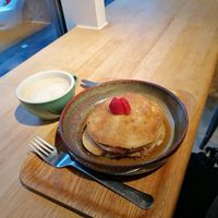 Maple pancakes and oat cappuccino at TICH Healthy Living in Brussels