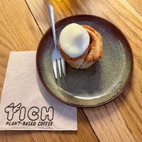 Cinnamon roll at TICH Healthy Living in Brussels