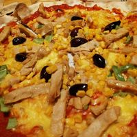 Pizza Vegan Kentucky at Pizza Basta Restaurante in Cambrils