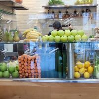 Juice bar at Vertus in Paris