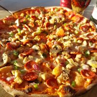 Jackfruit pizza 🍕 and it was delicious. Vegan cheese, of course! at Pizza Express in 