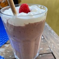 Red fruit milkshake at Bosque in Sintra