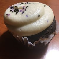 Cupcake at LUHV Vegan Deli in Philadelphia