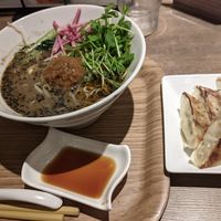 Black sesame tantan, gyozas at T's Tantan - Ecute Ueno in Tokyo