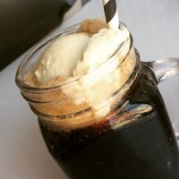 Root beer float  at Mythology in Toronto