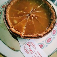 Delicious vegan cake! It was a great family surprise for the easter celebration at Zus&Zo Gebak en Delicatessen in Utrecht