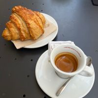 Espresso & croissant at L'Orto Bistrot in Turin