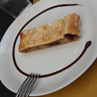 Vegan strudel at L'Orto Bistrot in Turin
