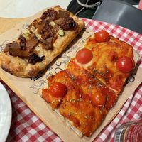 Pizza Karma Kebab & Arrrabiata  at Sugo Pizza Al Taglio - Westblaak in Rotterdam