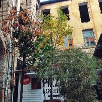 courtyard at Vegazzi Specialty Pizzeria in Budapest