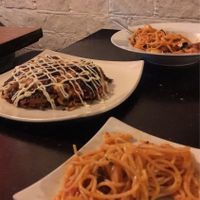 客製化義大利麵與大阪燒 at Slices in Osaka