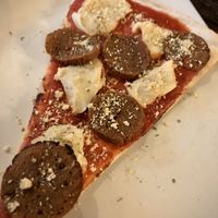 ‘Pepperoni’ pizza slice at Slices in Osaka