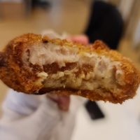 I like this 3 in 1 Yummy cake ~ 16/4/22 at Mei Xiang Goreng Pisang 美香炸香蕉 - Changi Village in East Singapore