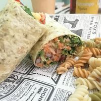 El burrito tiene piña! 😍 at Cocome in Sevilla