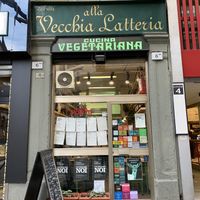 Small vegetarian place at Alla Vecchia Latteria Di Via Unione in Milan