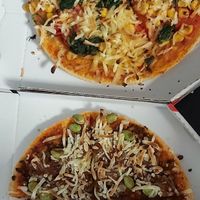 Pizza Venturo and Vepazza at PizzAmore in Bremerhaven