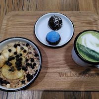 porridge & matcha - you gotta like coco #Veganuary at Wild & The Moon - Opéra in Paris