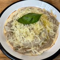 Truffle pizza  at Wild & The Moon - Opéra in Paris