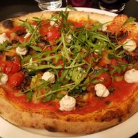 vegan pizza at Daddy Greens Pizzabar - Humalistonkatu in Helsinki