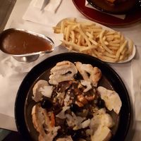 Pica pau 🇵🇹 (super filling and tasty). Has the same sauce as francesinha at Casanova in Porto