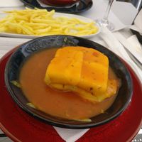 Vegan francesinha & french fries for 2 at Casanova in Porto