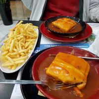 Francesinha vegan at Casanova in Porto