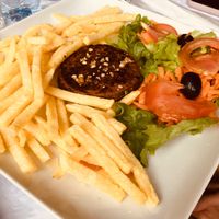 Vegan “burger” at Casanova in Porto