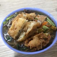 Crispy noodles and veggie fritter at Yuan Su Shi in West Singapore
