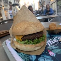 Original vurger and nuggets at The Vurger in Valencia