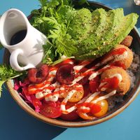 Pokebowl met falafel in plaats van zalm at Plant B in Antwerpen