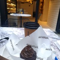 Avokado cream cupcake at YayaRaw in Izmir