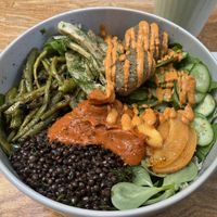 Vegan bowl with quinoa meatballs  at YayaRaw in Izmir