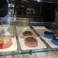 Muffins at Ruudo Coffee & Bakery in Izmir