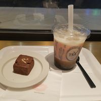 scone and iced hojicha tea latte with almond milk at Alfred Tea Room - Shinjuku in Tokyo