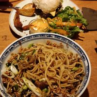 Blackbean burger with nachos / Noodles with Paksoy at Het Strand - The Strand in Leuven