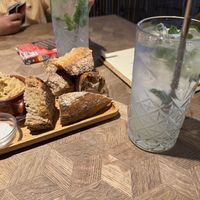 Broodjes met hummus  at Het Strand - The Strand in Leuven