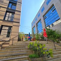 Steps to entrance (accessible entrance on other side) at Het Strand - The Strand in Leuven