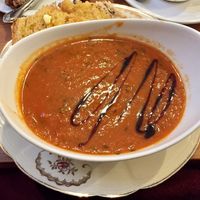 Vegan tomato basil soup with toast at Sundowners in Exmouth